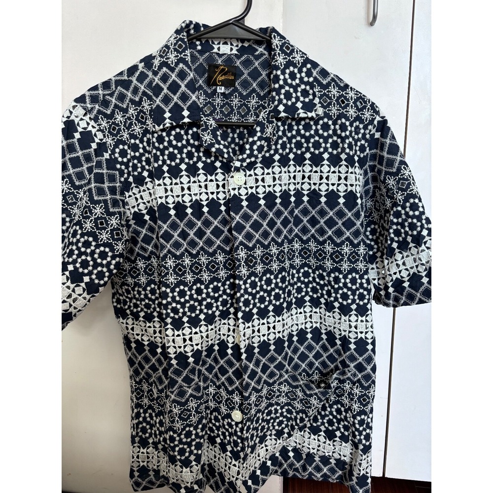 NEEDLES SHORT SLEEVE CABANA EMBROIDERED VACATION CUTAWAY SHIRT size M